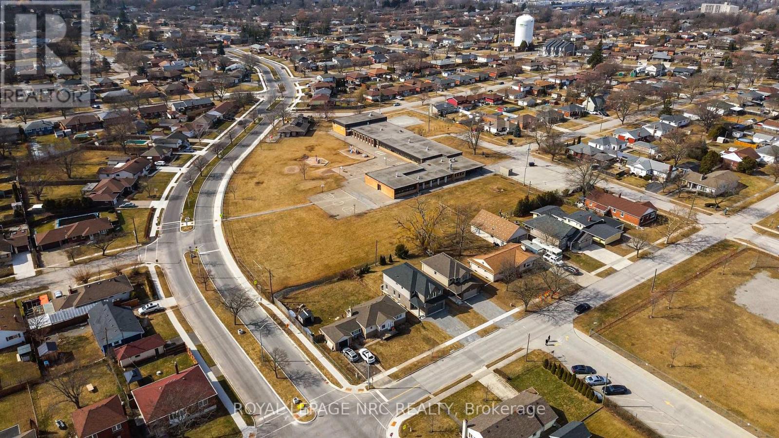 25 Mcmann Drive, Thorold, Ontario  L2V 2V5 - Photo 40 - X12668078