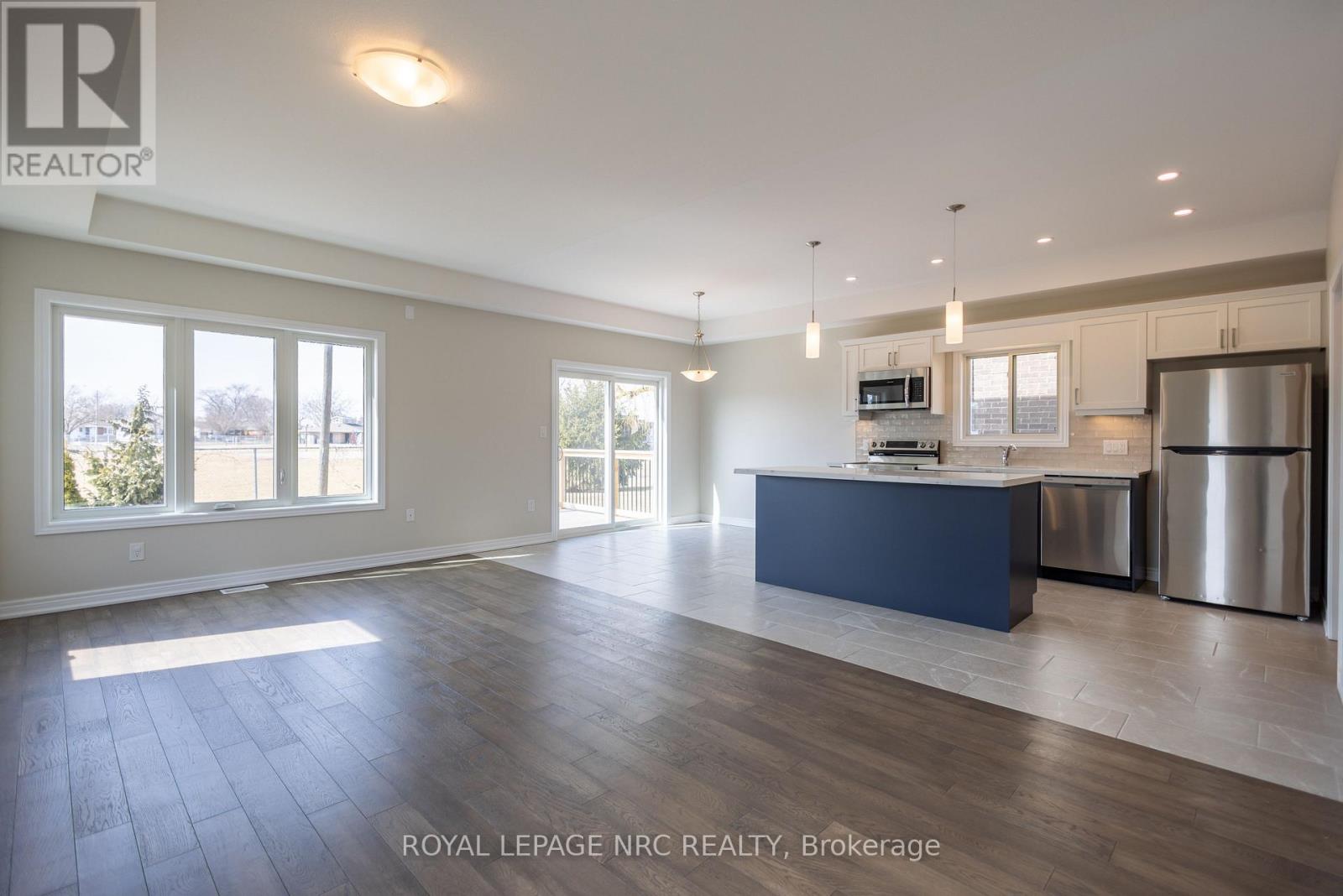 25 Mcmann Drive, Thorold, Ontario  L2V 2V5 - Photo 8 - X12668078