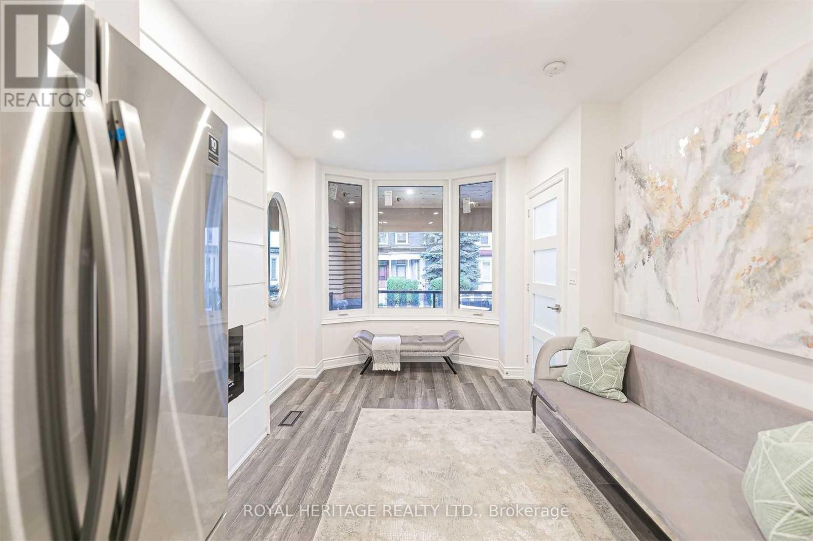 66a Bellevue Avenue, Toronto, Ontario  M5T 2N4 - Photo 15 - C12667928