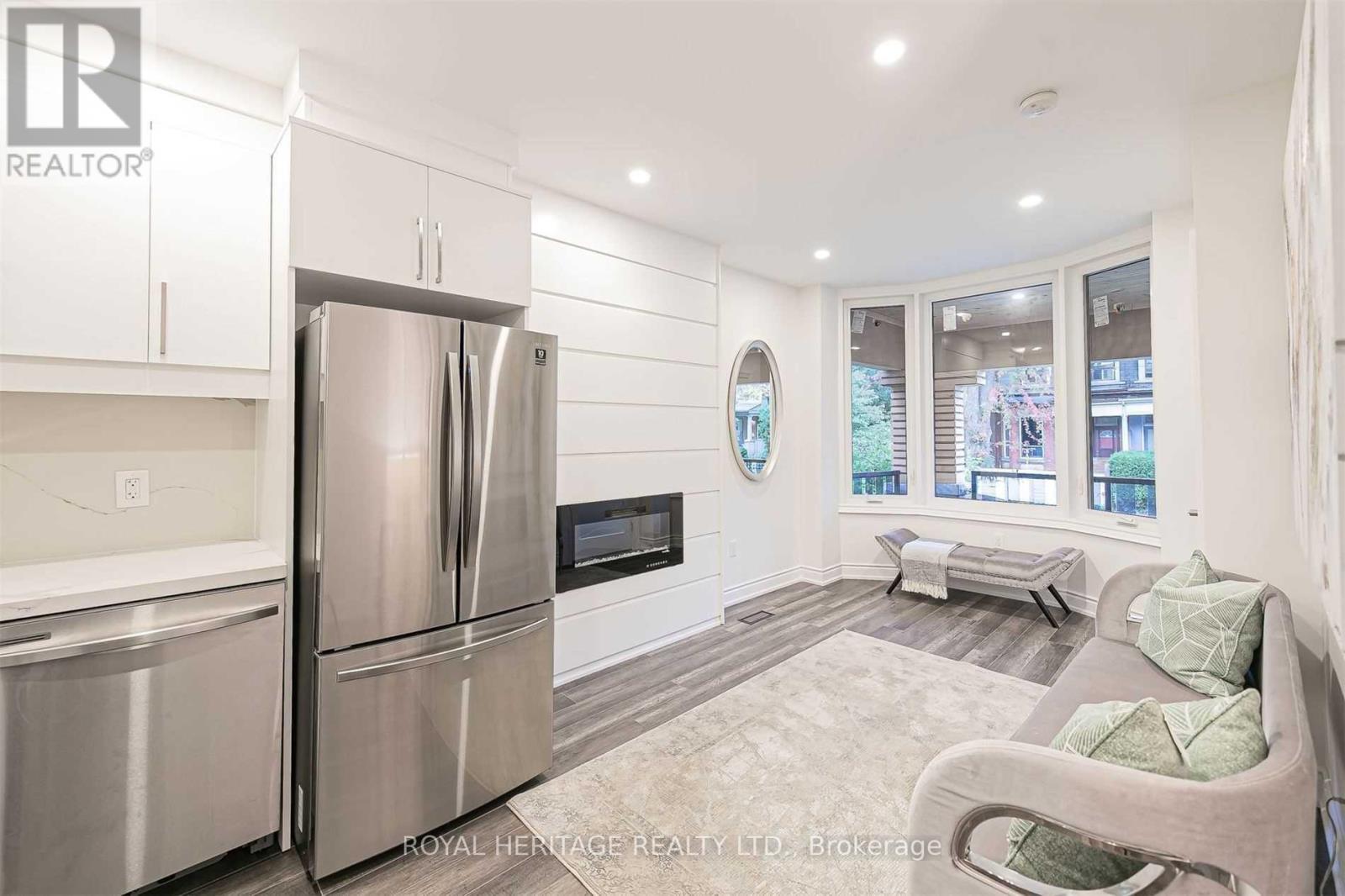 66a Bellevue Avenue, Toronto, Ontario  M5T 2N4 - Photo 16 - C12667928