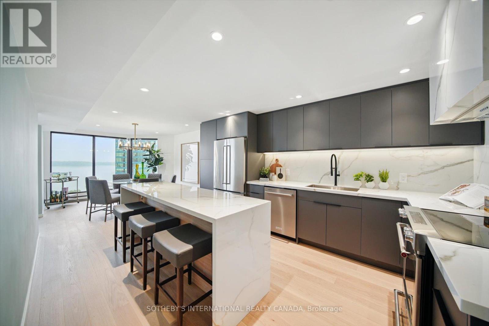 1110 - 65 Harbour Square, Toronto, Ontario  M5J 2L4 - Photo 16 - C12667984