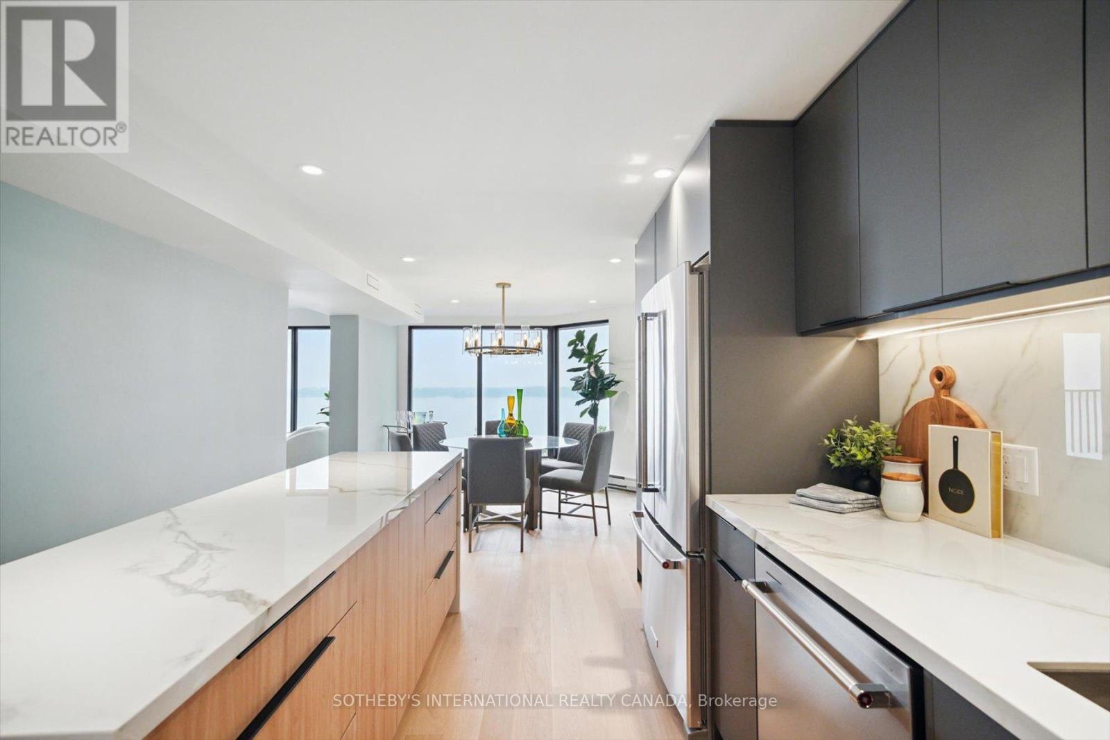 1110 - 65 Harbour Square, Toronto, Ontario  M5J 2L4 - Photo 19 - C12667984