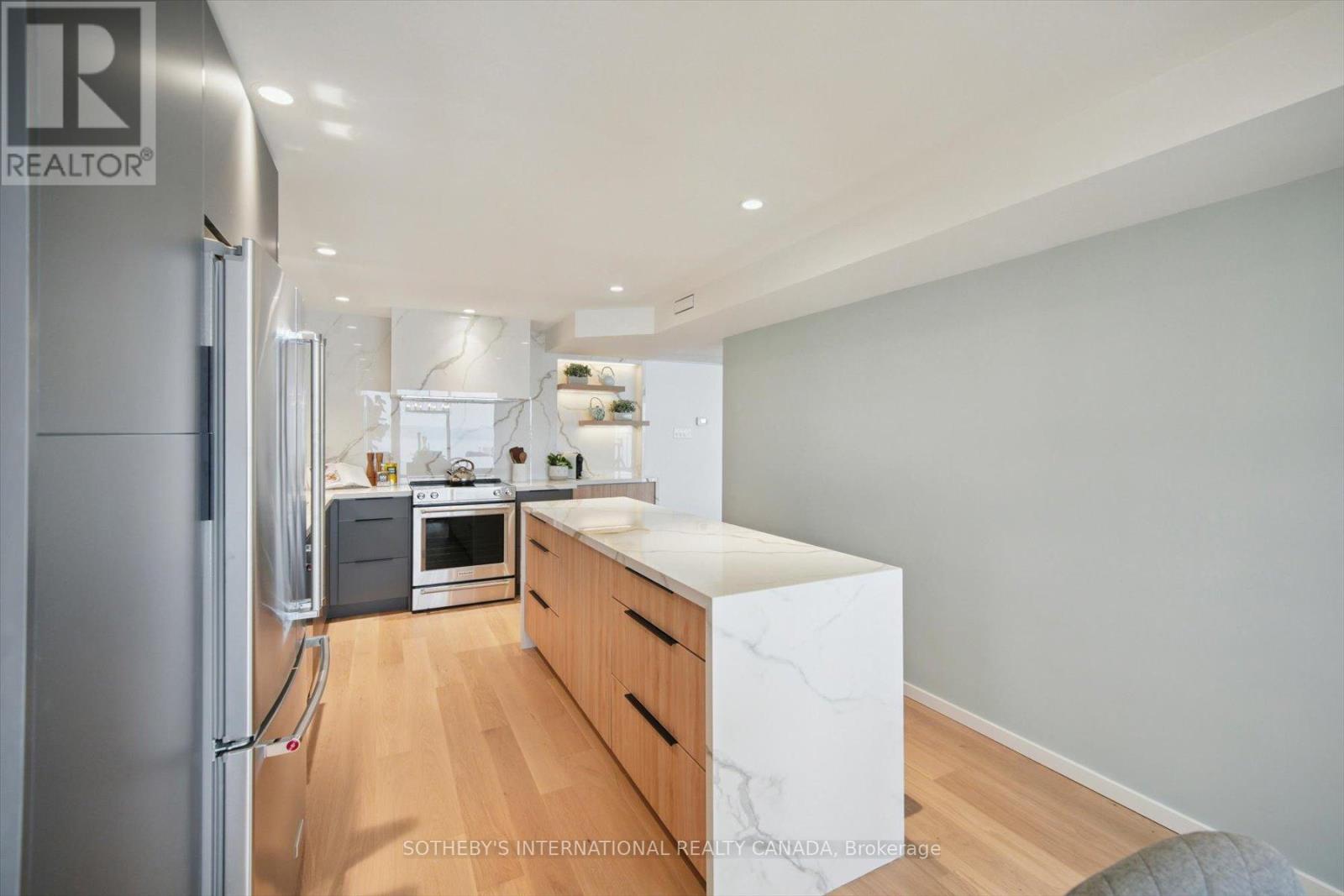 1110 - 65 Harbour Square, Toronto, Ontario  M5J 2L4 - Photo 20 - C12667984