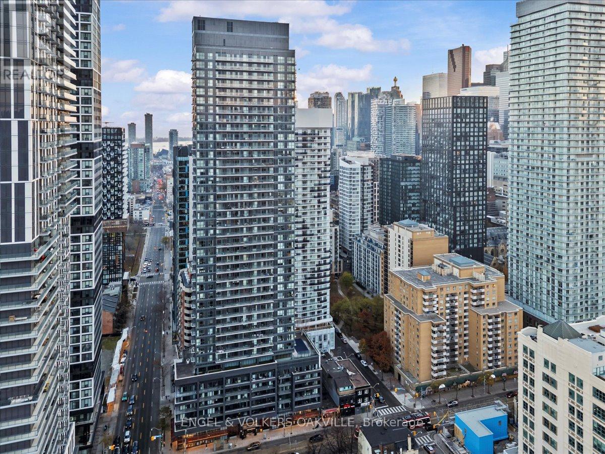 2405 - 159 Dundas Street E, Toronto, Ontario  M5B 0A9 - Photo 18 - C12668012