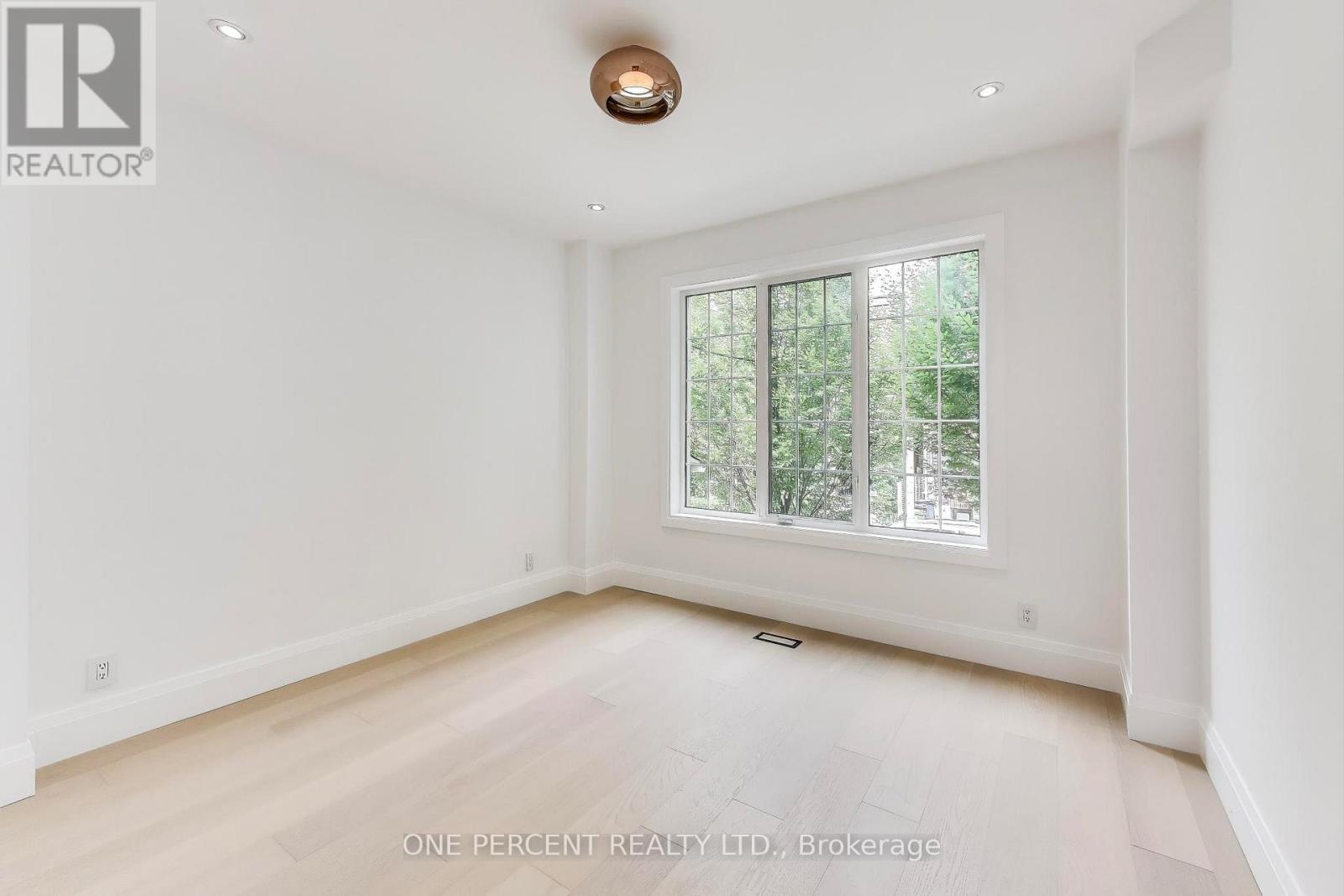 23 Mitchell Avenue, Toronto, Ontario  M6J 1C1 - Photo 13 - C12668020