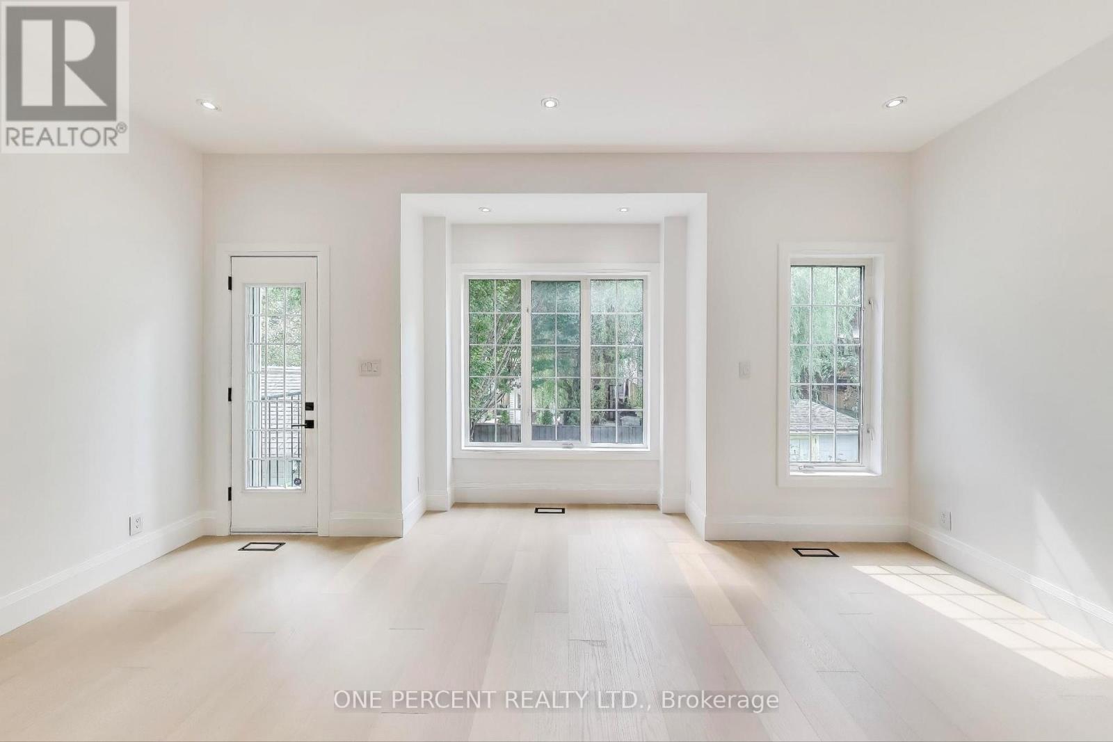 23 Mitchell Avenue, Toronto, Ontario  M6J 1C1 - Photo 3 - C12668020