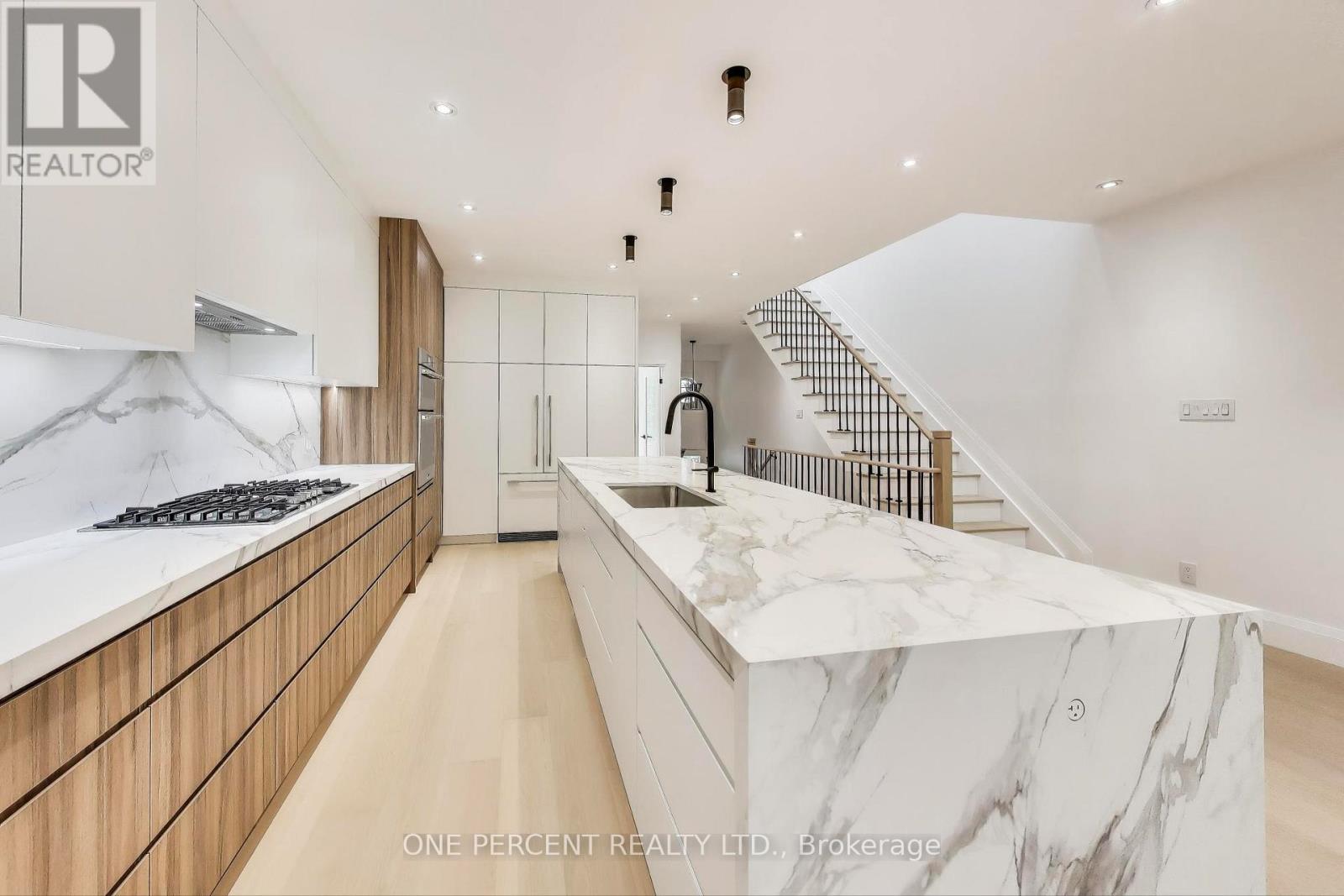 23 Mitchell Avenue, Toronto, Ontario  M6J 1C1 - Photo 8 - C12668020