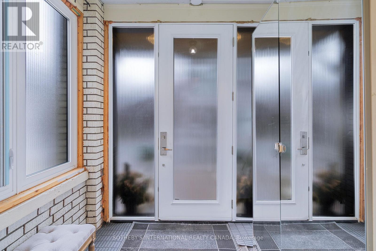 12 Belsize Drive, Toronto, Ontario  M4S 1L4 - Photo 4 - C12668054