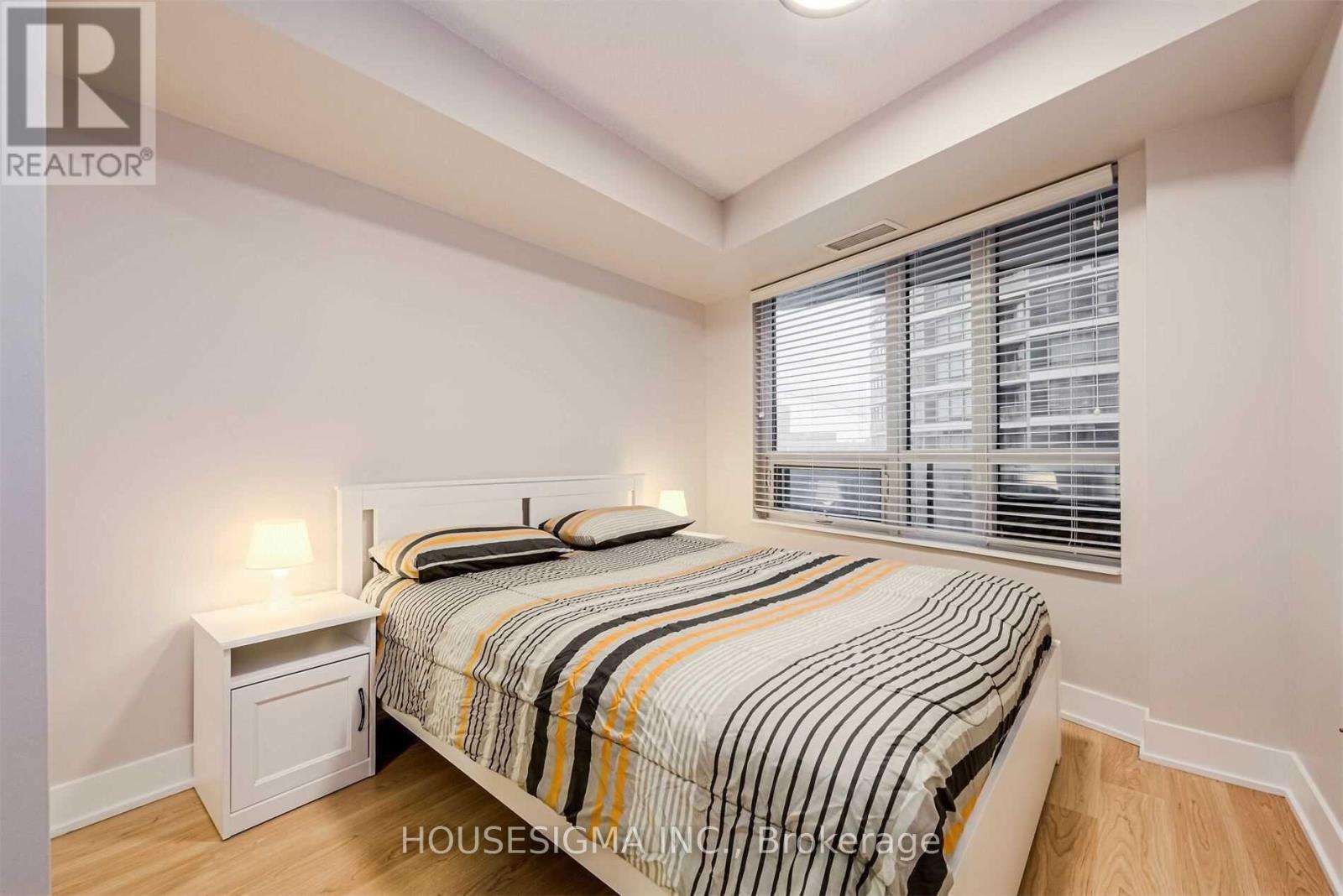 1117 - 20 Blue Jays Way, Toronto, Ontario  M5V 3W6 - Photo 10 - C12668090