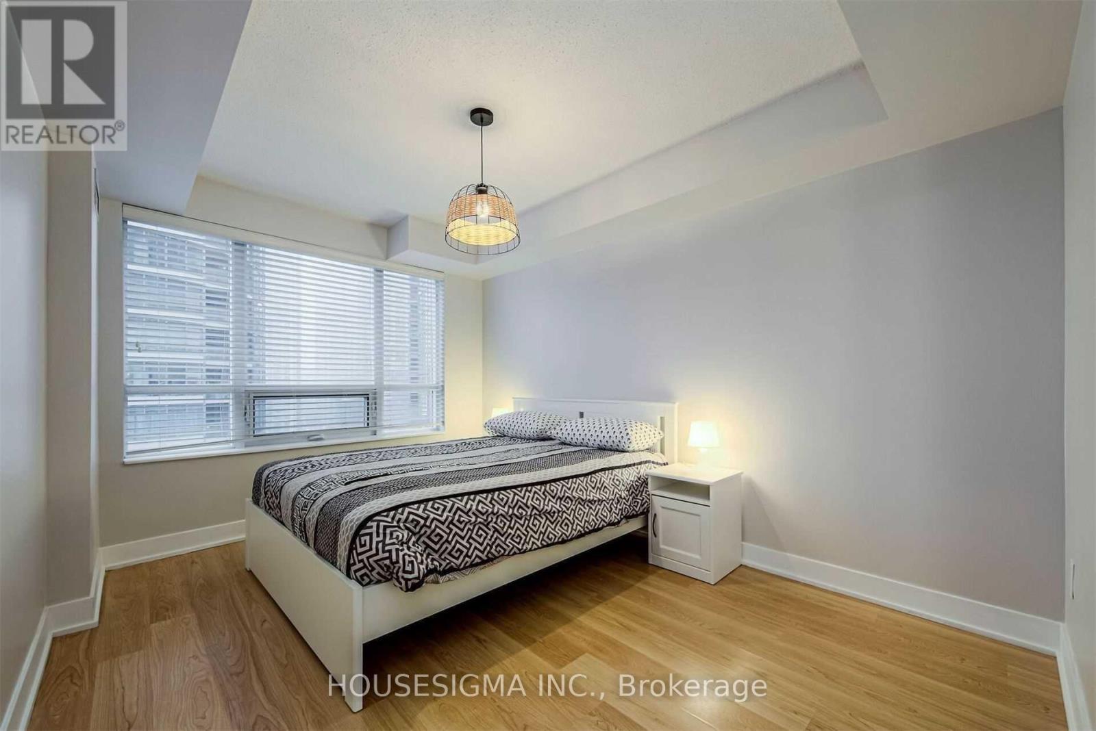 1117 - 20 Blue Jays Way, Toronto, Ontario  M5V 3W6 - Photo 12 - C12668090