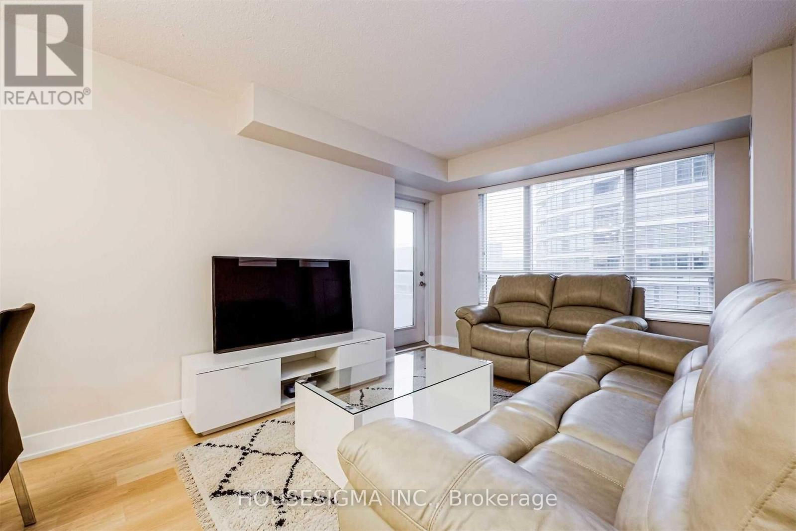 1117 - 20 Blue Jays Way, Toronto, Ontario  M5V 3W6 - Photo 4 - C12668090