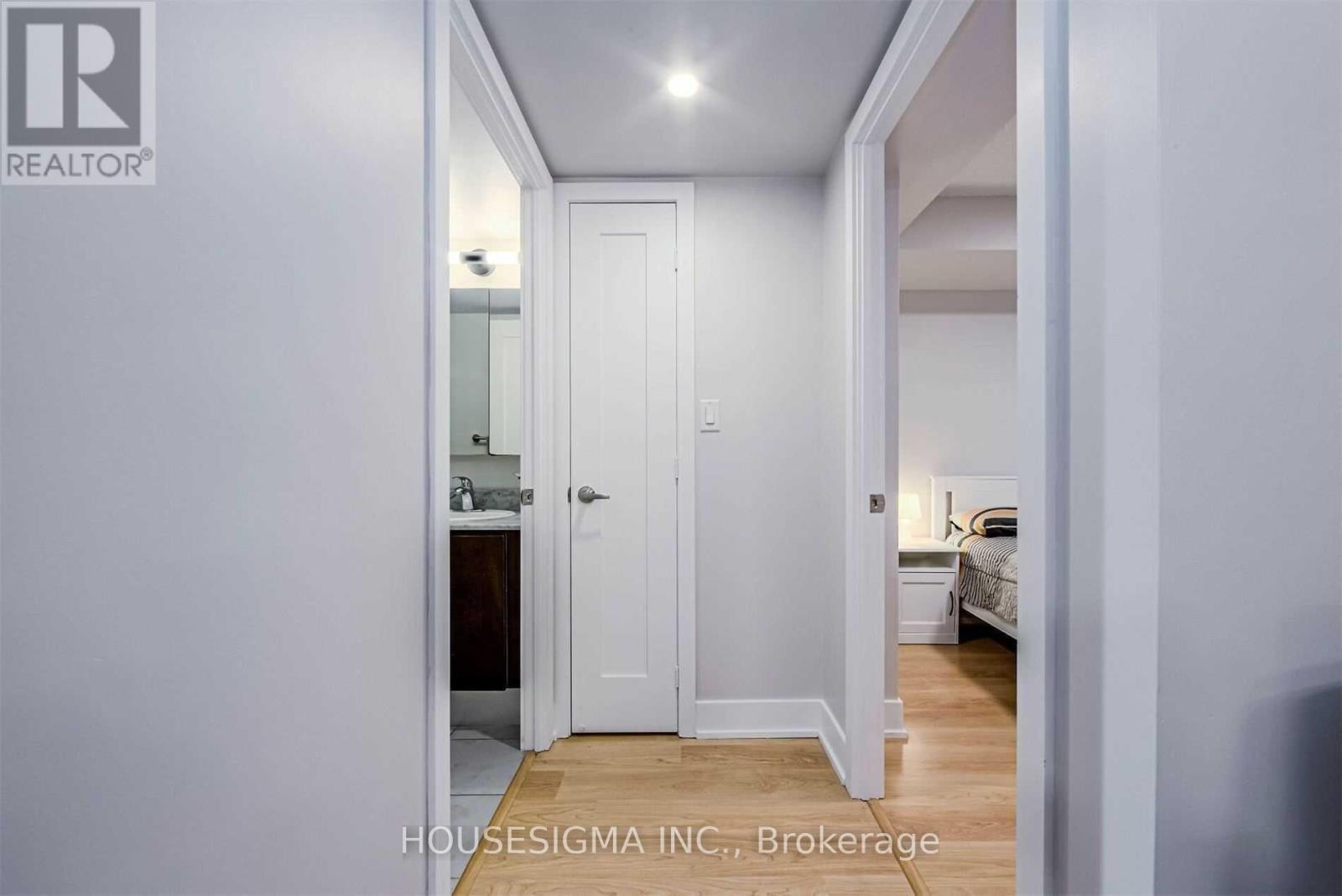 1117 - 20 Blue Jays Way, Toronto, Ontario  M5V 3W6 - Photo 9 - C12668090