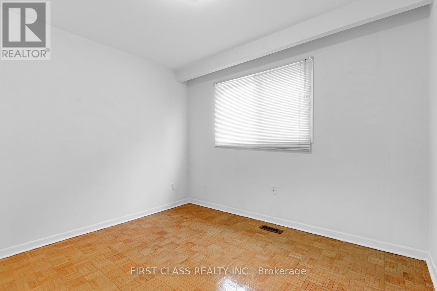 211 Shawnee Circle, Toronto, Ontario  M2H 2Y3 - Photo 17 - C12668120