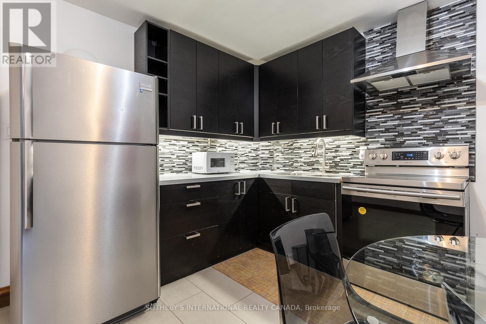 872 College Street, Toronto, Ontario  M6H 1A3 - Photo 31 - C12668186