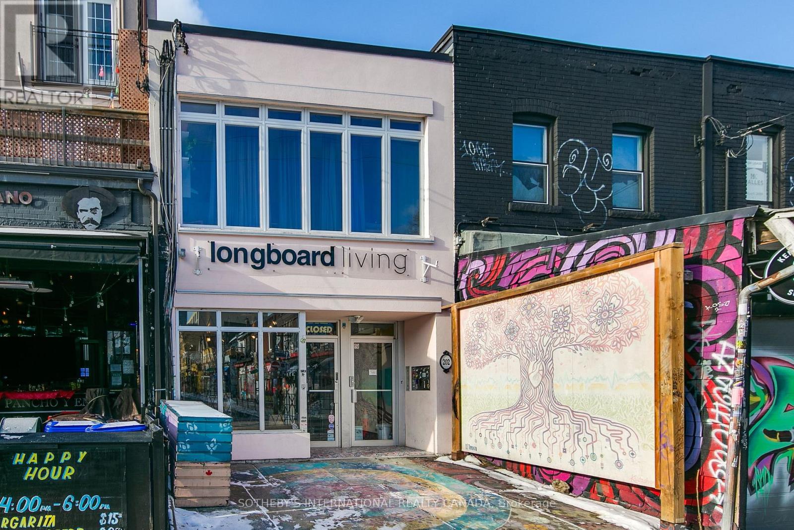 Main Floor - 202 Augusta Avenue, Toronto, Ontario  M5T 2L6 - Photo 2 - C12668216