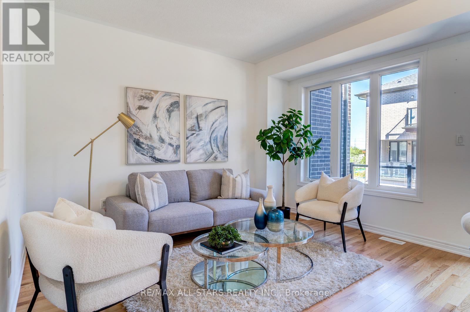 41 Steamboat Way, Whitby, Ontario  L1N 0M6 - Photo 9 - E12662616