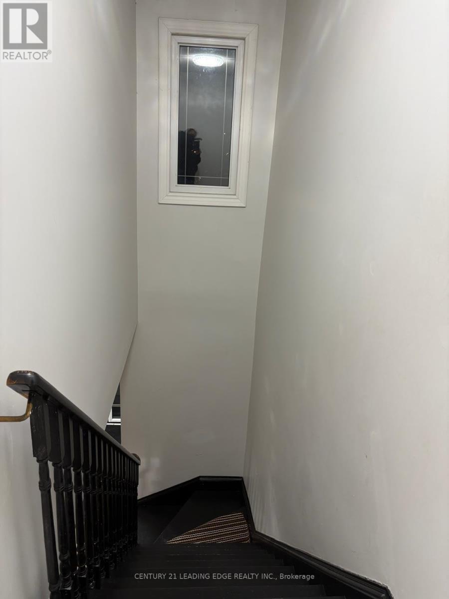 23 Winterberry Drive, Whitby, Ontario  L1R 1Z2 - Photo 22 - E12667880