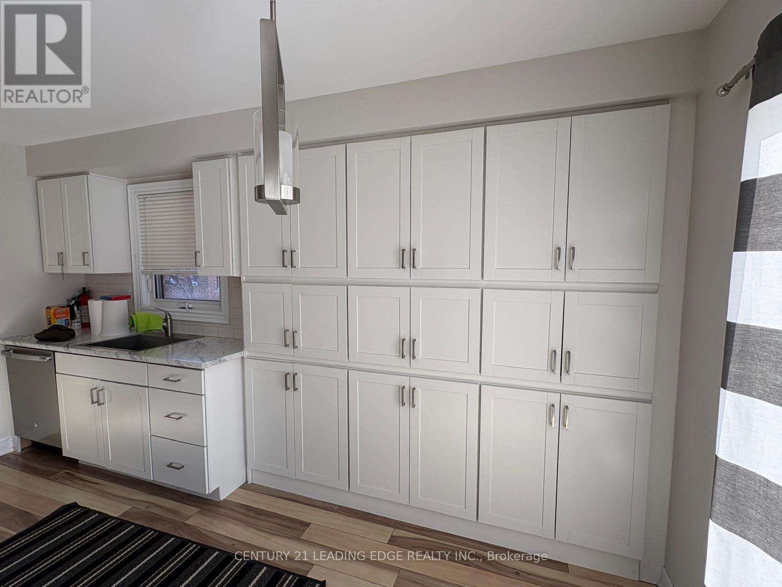 23 Winterberry Drive, Whitby, Ontario  L1R 1Z2 - Photo 5 - E12667880