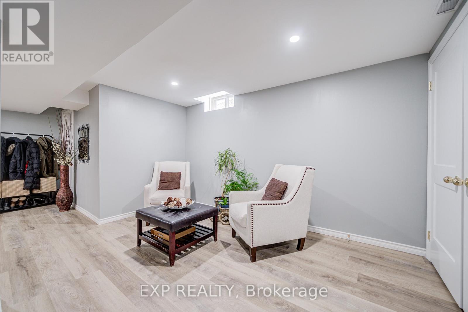 11 Eberlee Court, Whitby, Ontario  L1N 8C9 - Photo 43 - E12667964