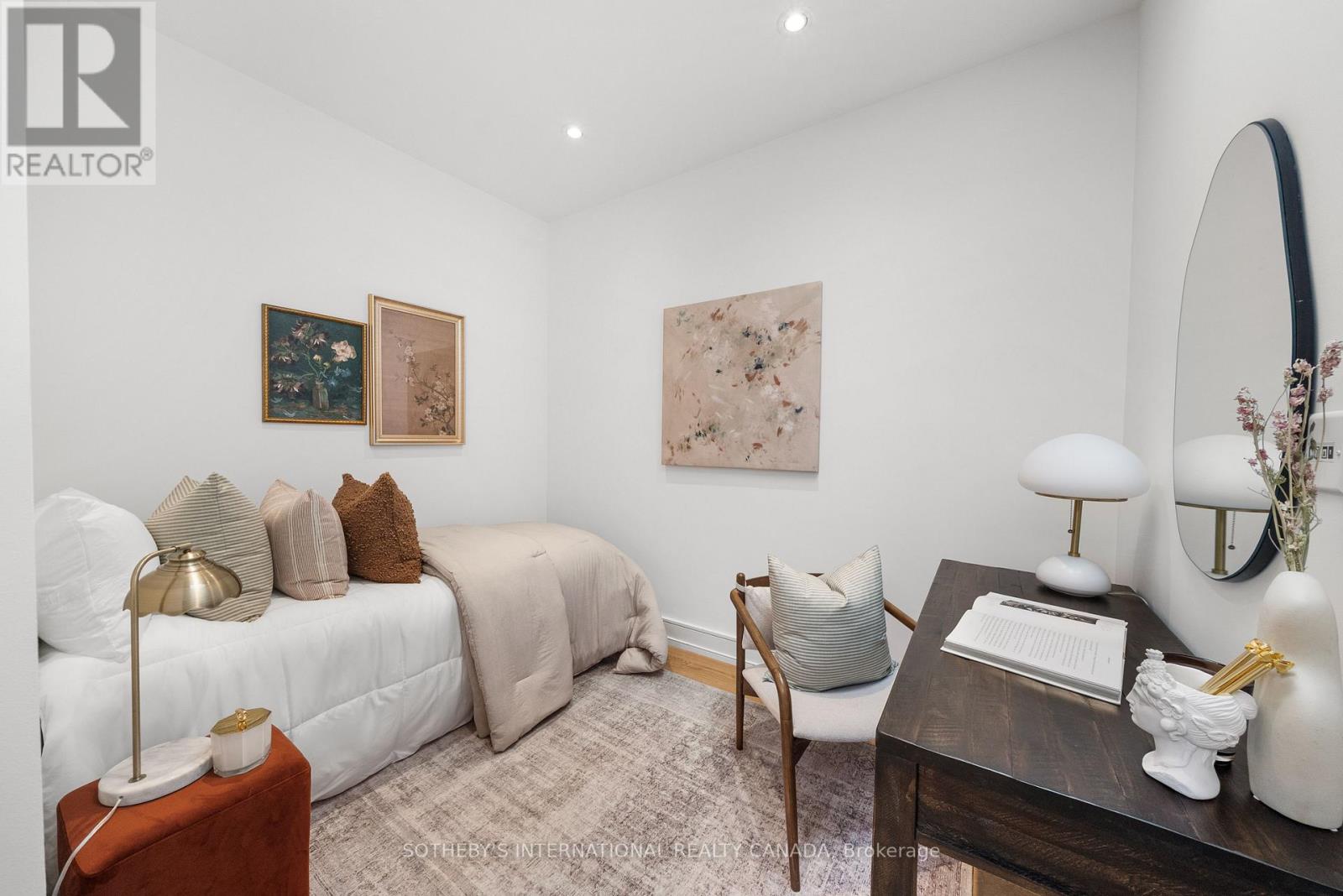 83 Virginia Avenue, Toronto, Ontario  M4C 2S8 - Photo 22 - E12668036