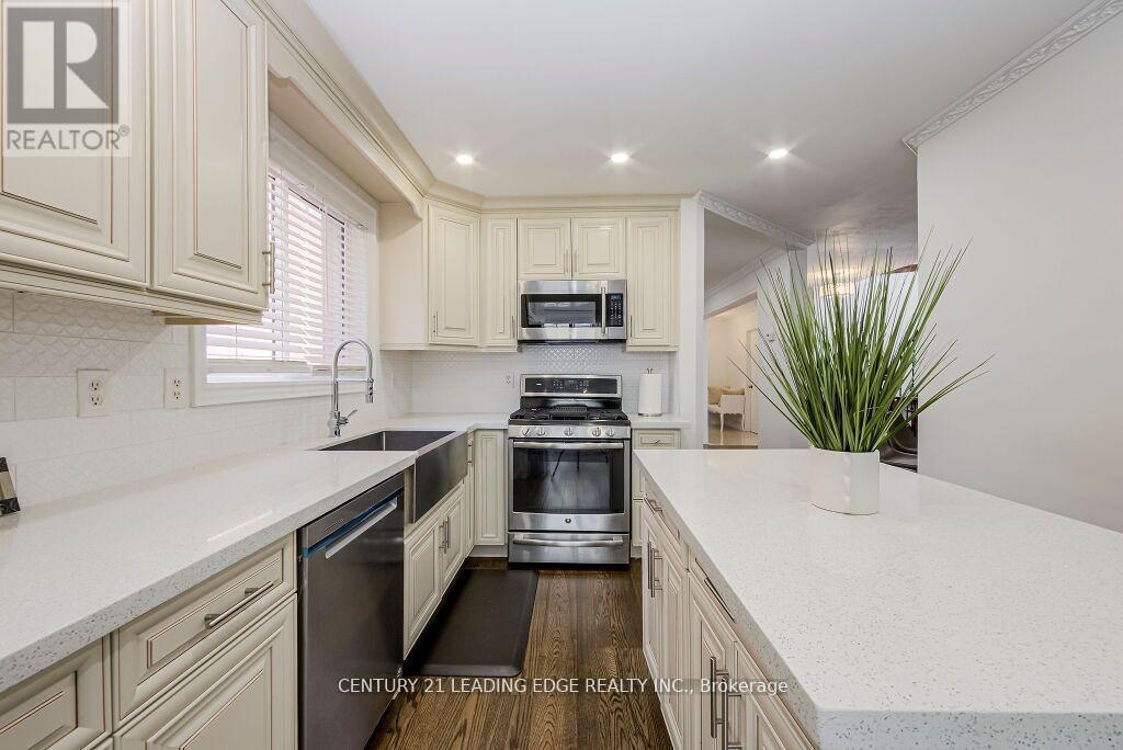 33 Markwood Crescent, Whitby, Ontario  L1R 2S3 - Photo 15 - E12668262