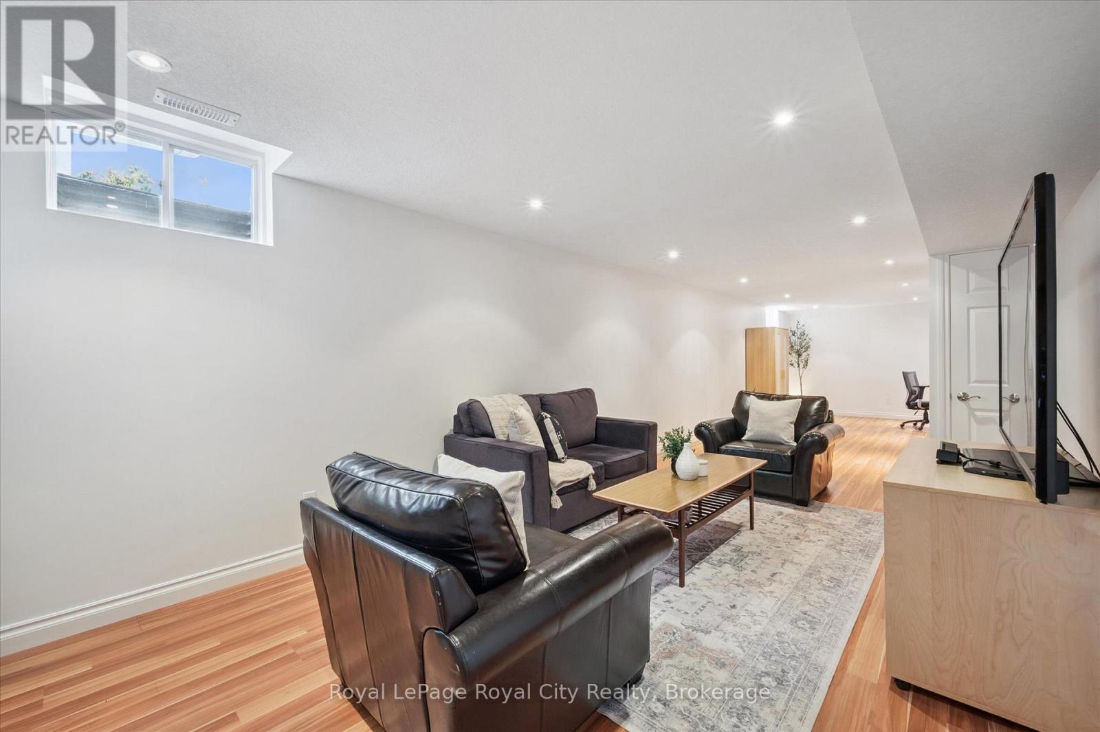 279 Farley Drive, Guelph, Ontario N1L 1N6 - Photo 31 - X12668128