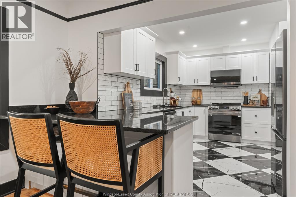 2163 Victoria, Windsor, Ontario  N8X 1P8 - Photo 16 - 26000312