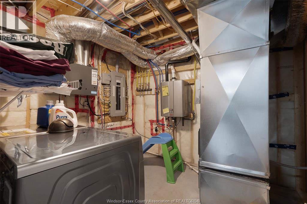 1581 Rockport, Windsor, Ontario N9G 0B6 - Photo 39 - 26000302