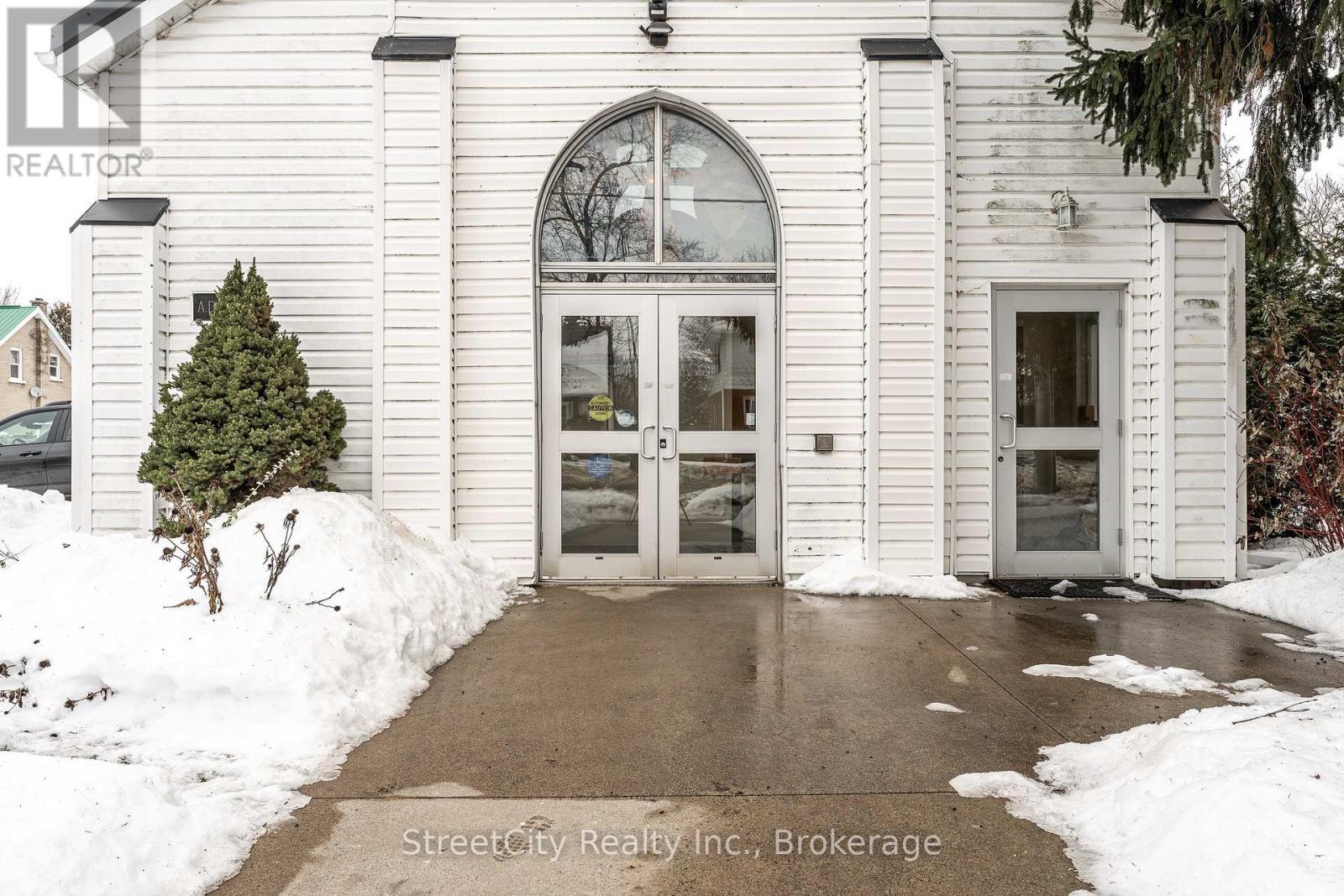 133 Home Street, Stratford, Ontario  N5A 2A2 - Photo 4 - X12668198