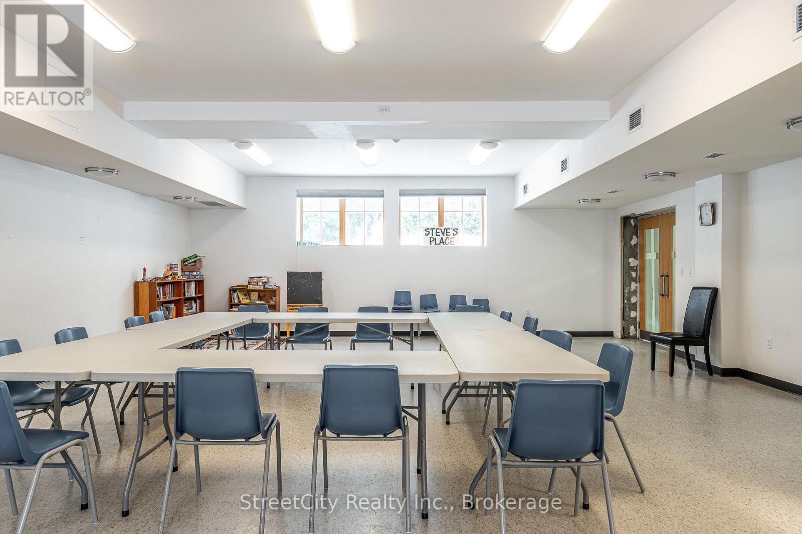 133 Home Street, Stratford, Ontario  N5A 2A2 - Photo 25 - X12668198