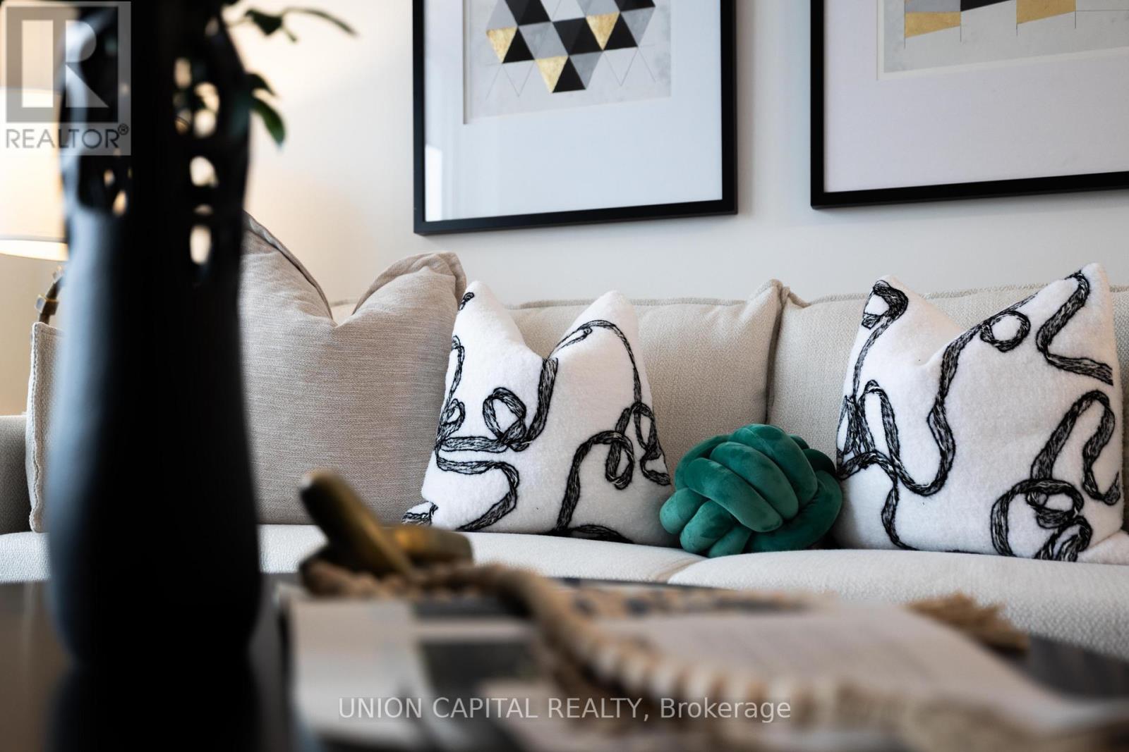 701 - 8 Water Walk Drive, Markham, Ontario  L3R 6L4 - Photo 15 - N12668082