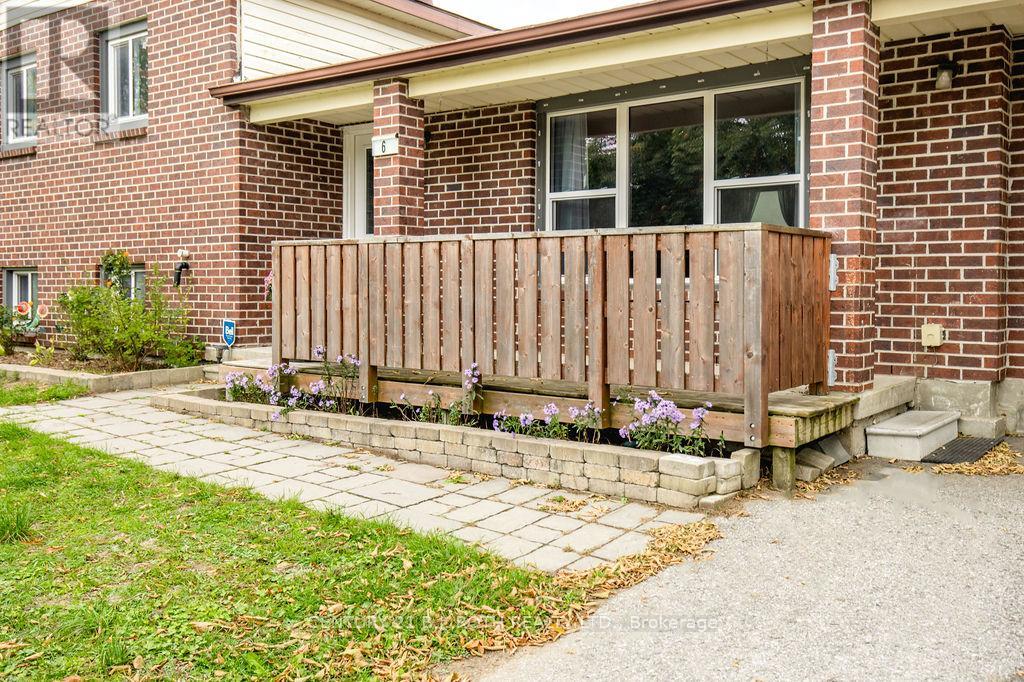 6 Duckworth Street, Essa, Ontario  L0M 1B0 - Photo 3 - N12668086