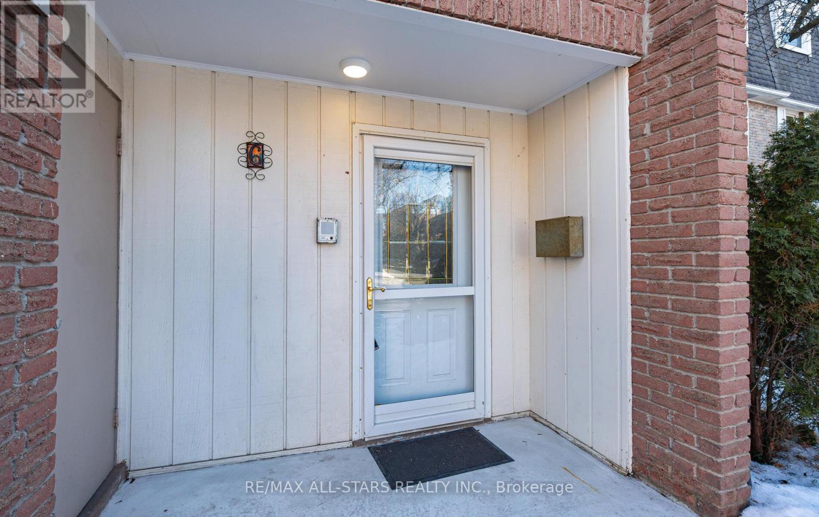 6 Hepworth Way, Markham, Ontario  L3P 3S9 - Photo 3 - N12668108