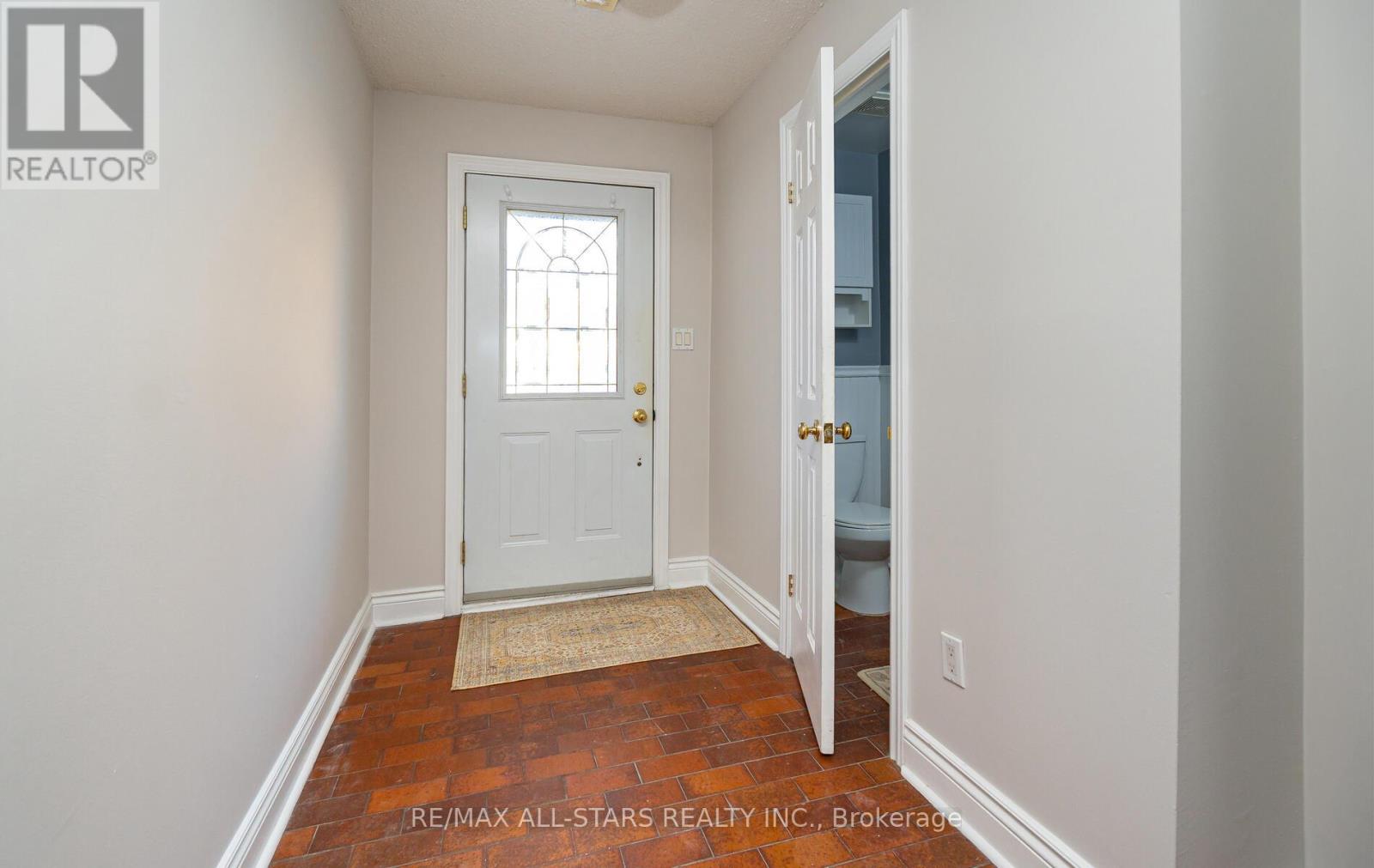 6 Hepworth Way, Markham, Ontario  L3P 3S9 - Photo 4 - N12668108