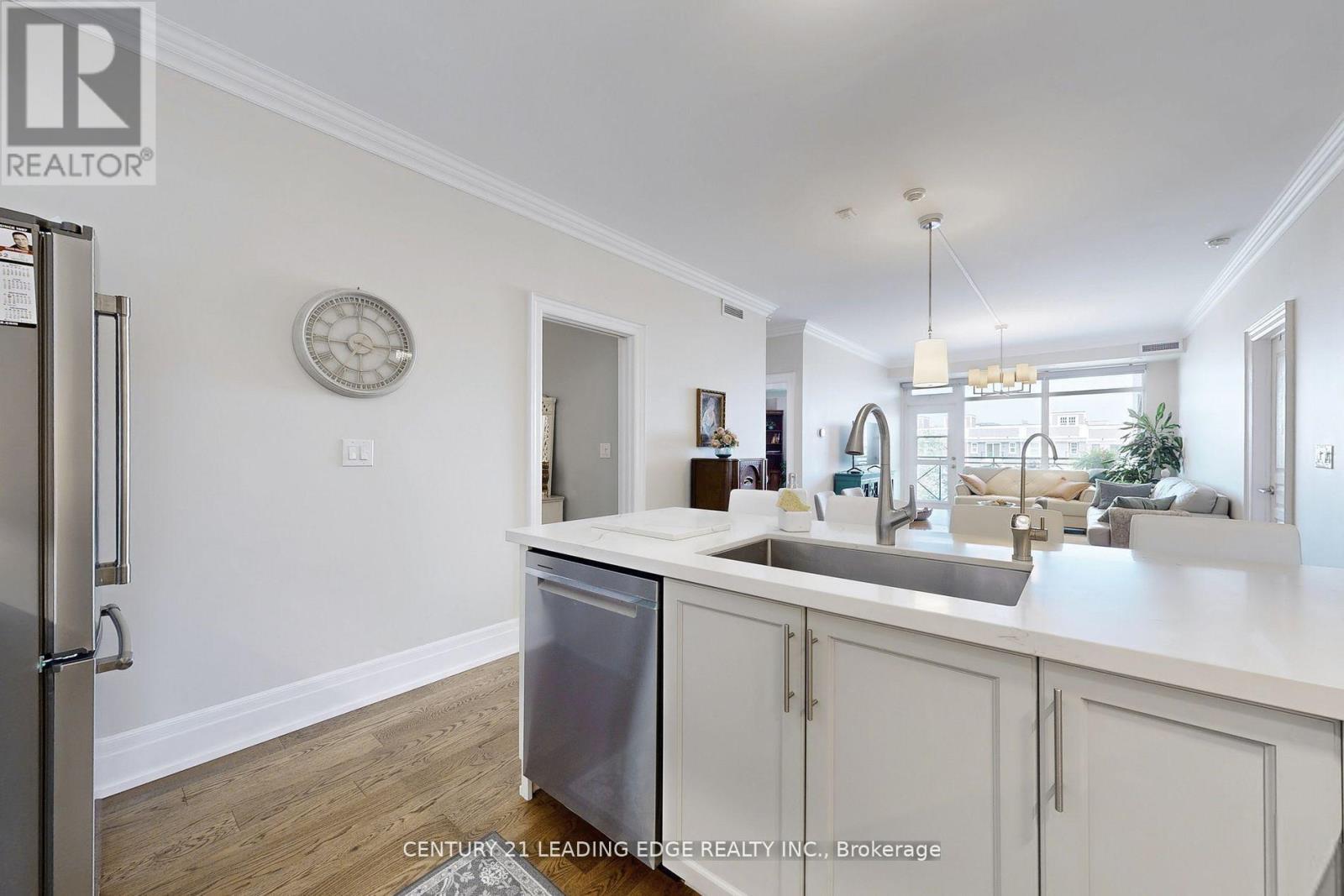 305 - 35 Baker Hill Boulevard, Whitchurch-Stouffville, Ontario  L4A 1P8 - Photo 11 - N12668158