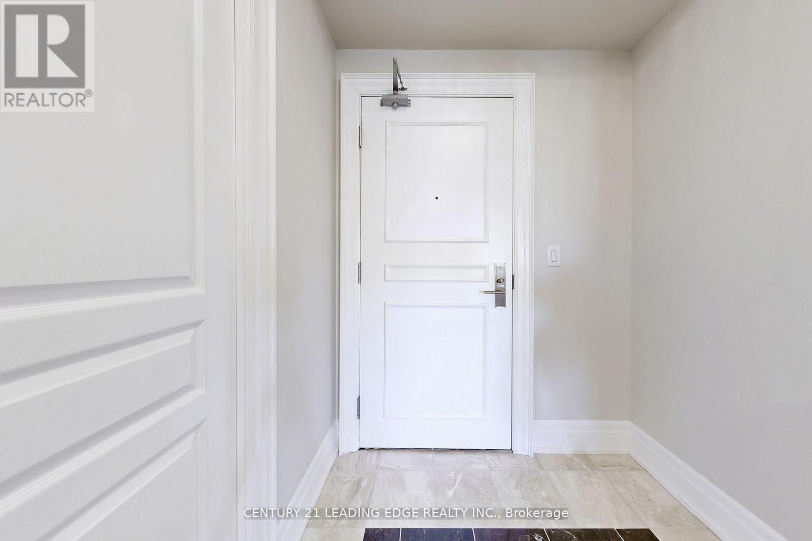 305 - 35 Baker Hill Boulevard, Whitchurch-Stouffville, Ontario  L4A 1P8 - Photo 9 - N12668158