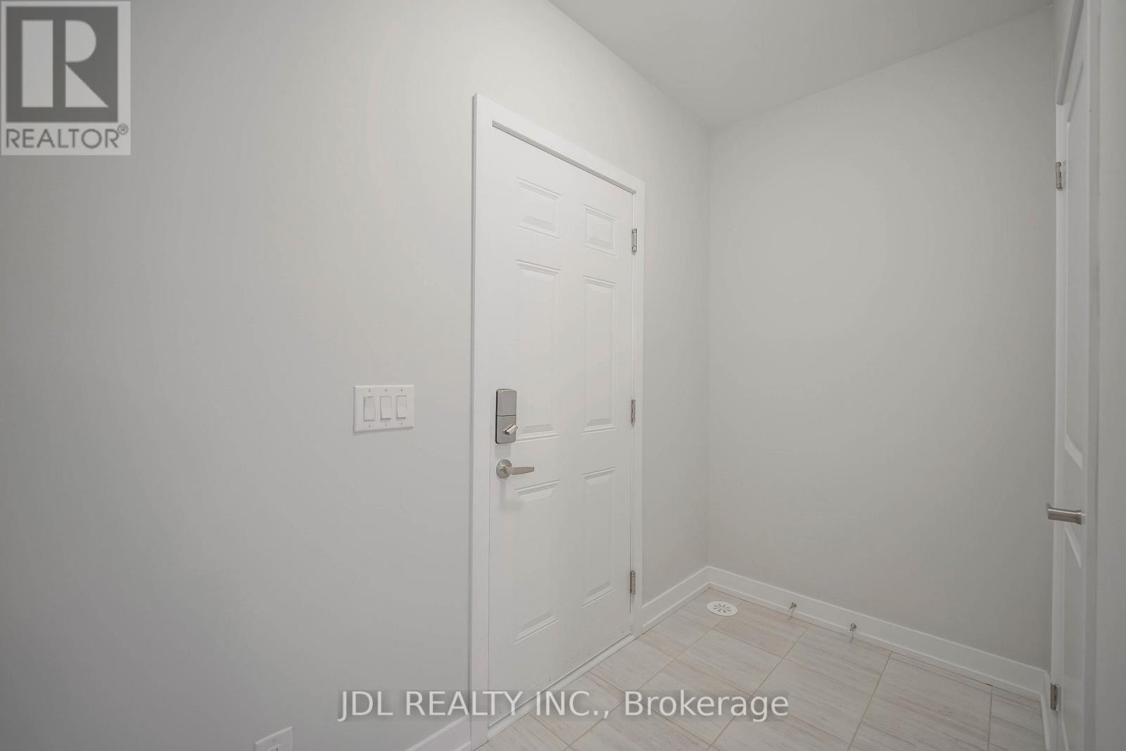 32 Guardhouse Crescent, Markham, Ontario  L6C 3J8 - Photo 29 - N12668274