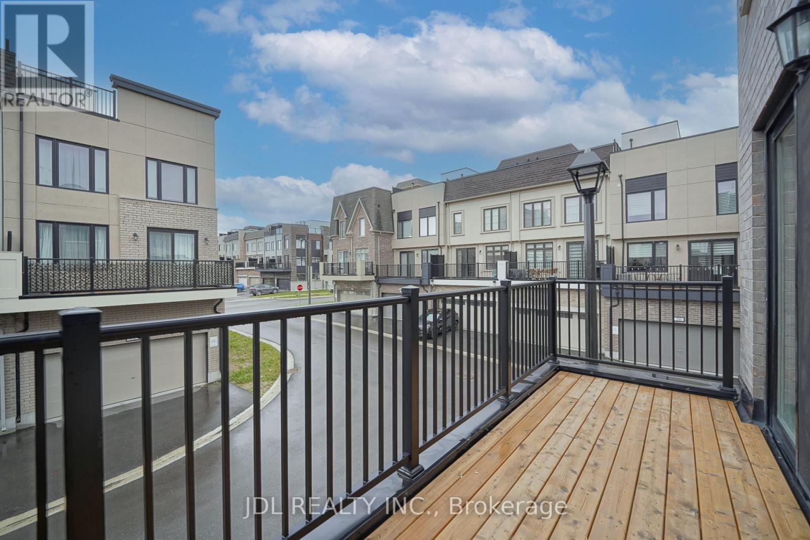 32 Guardhouse Crescent, Markham, Ontario  L6C 3J8 - Photo 33 - N12668274