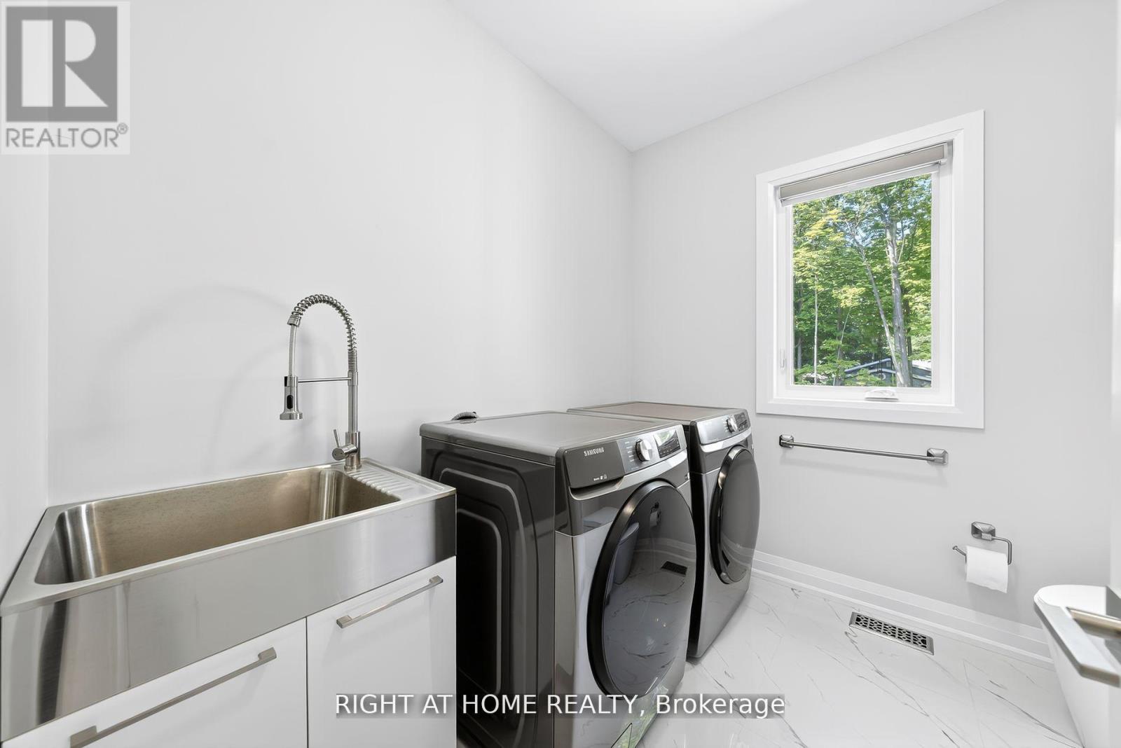 9 Fairlawn Grove, Tiny, Ontario  L9M 0B5 - Photo 26 - S12667930