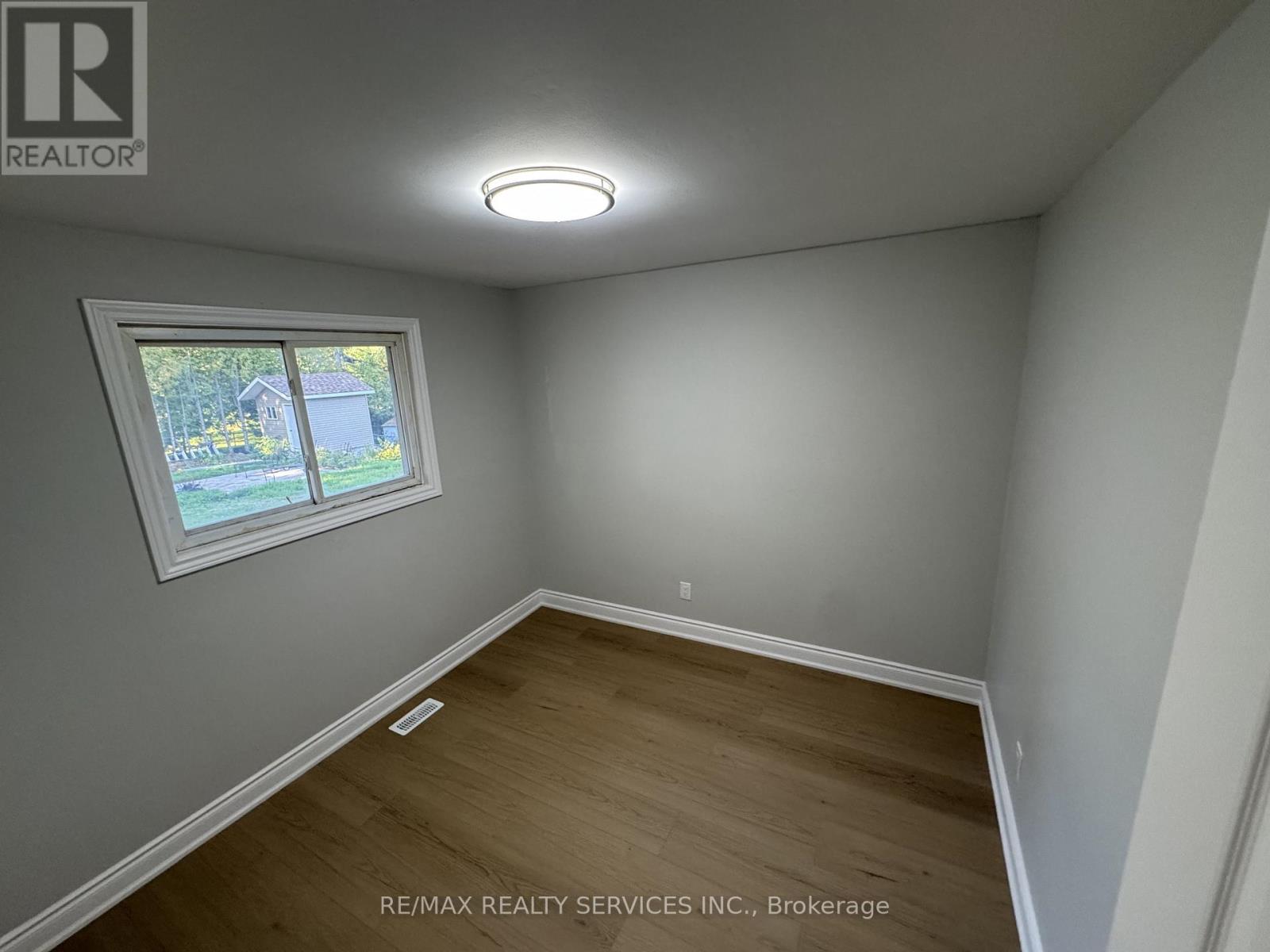 41 Maclaren Avenue, Barrie, Ontario  L4N 3Y1 - Photo 6 - S12667932