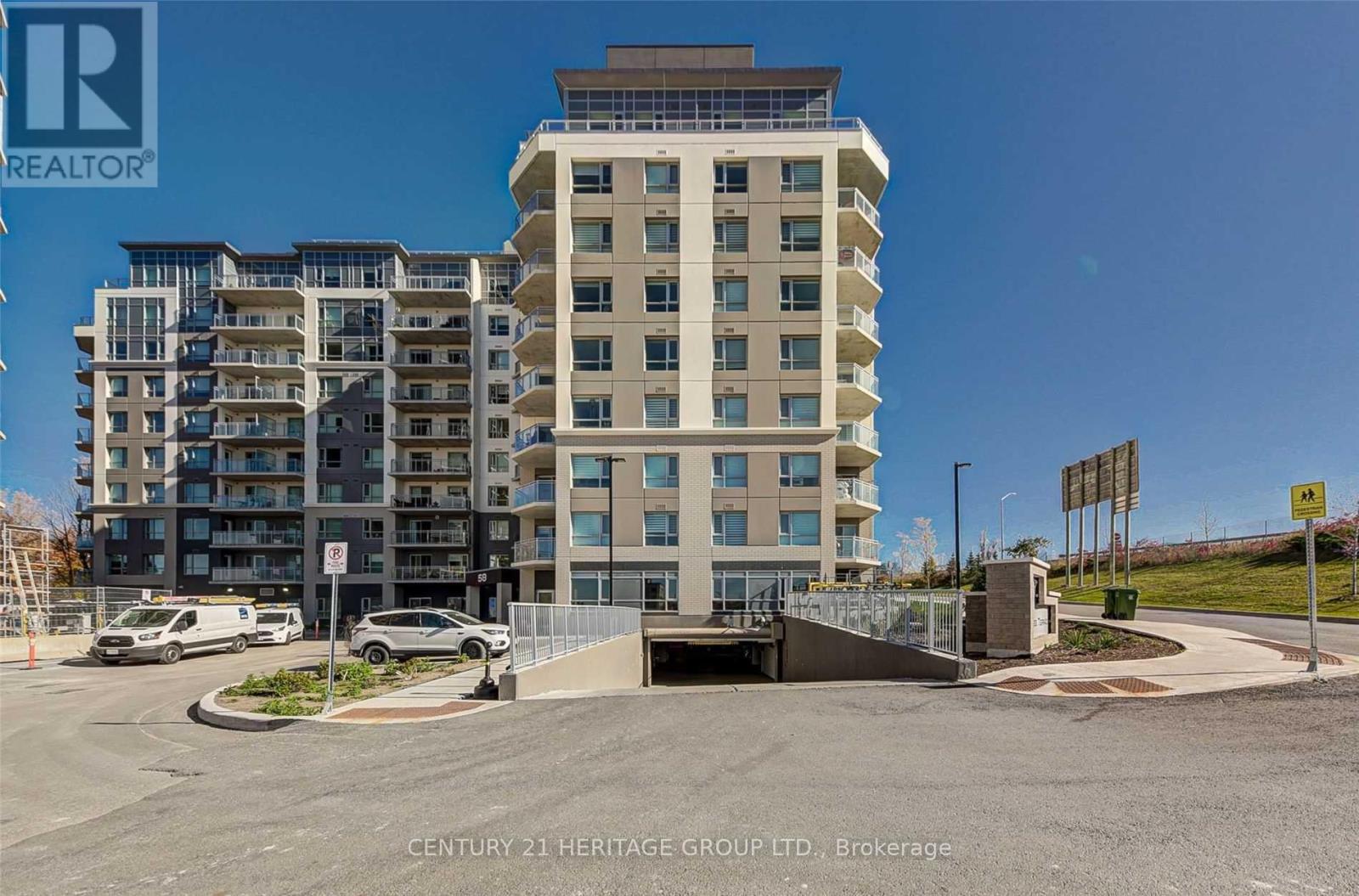 808 - 58 LAKESIDE TERRACE, Barrie, Ontario