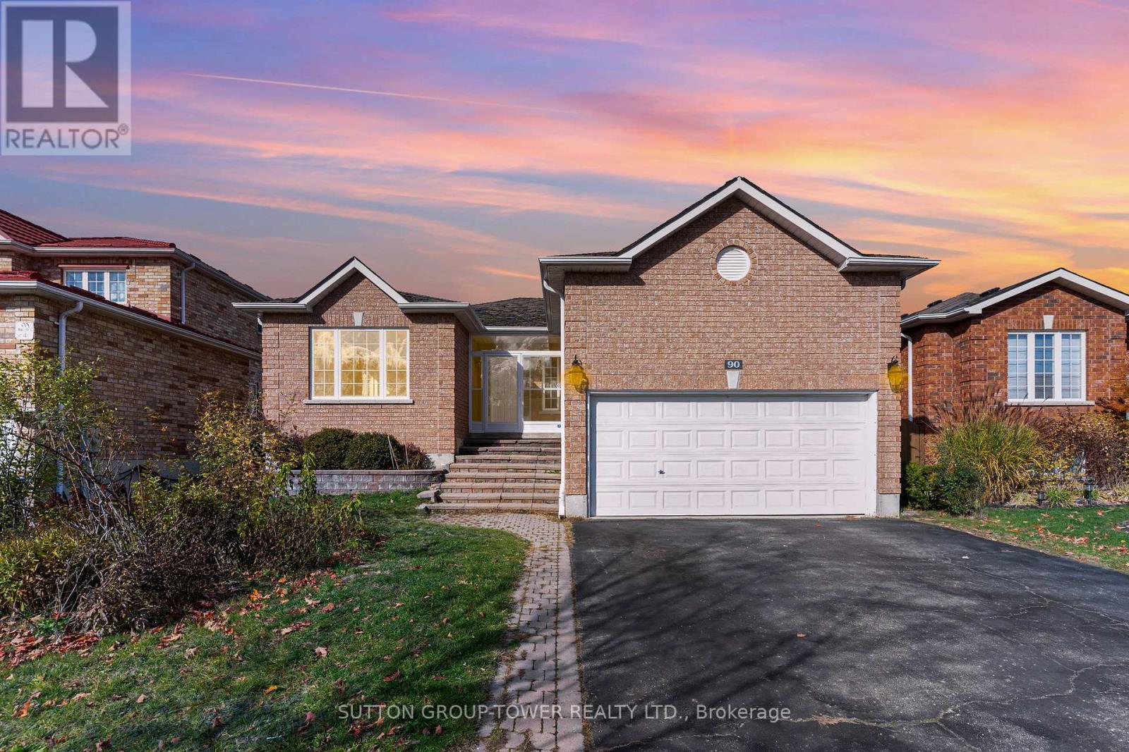 90 SPROULE DRIVE, Barrie, Ontario