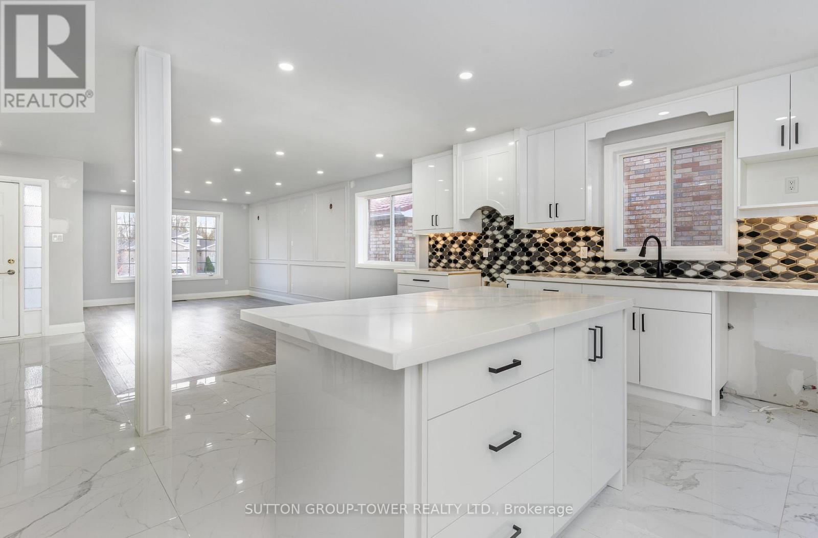 90 Sproule Drive, Barrie, Ontario  L4N 0W6 - Photo 7 - S12668280