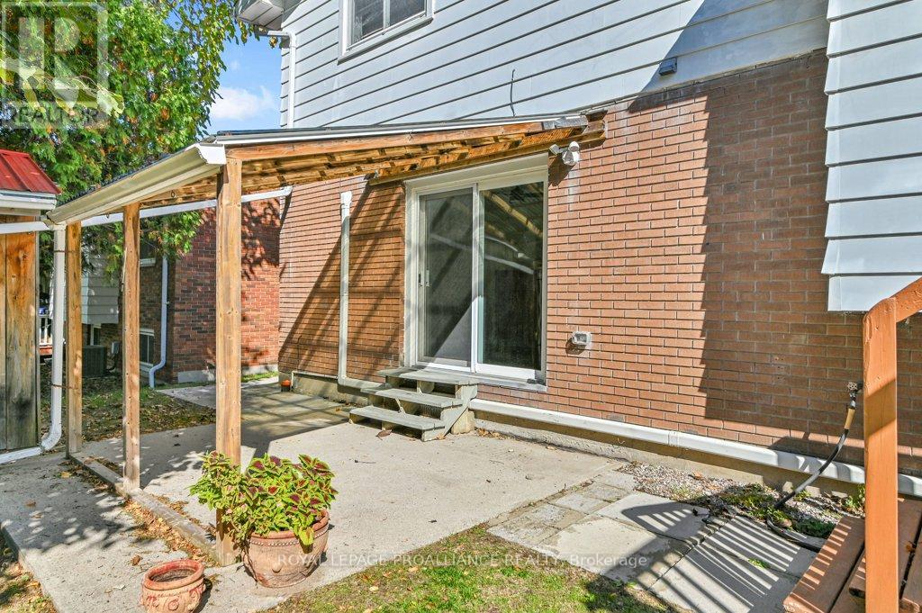 42 Davison Avenue, Brockville, Ontario  K6V 3C2 - Photo 36 - X12461519