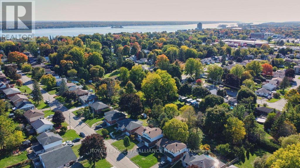 42 Davison Avenue, Brockville, Ontario  K6V 3C2 - Photo 41 - X12461519