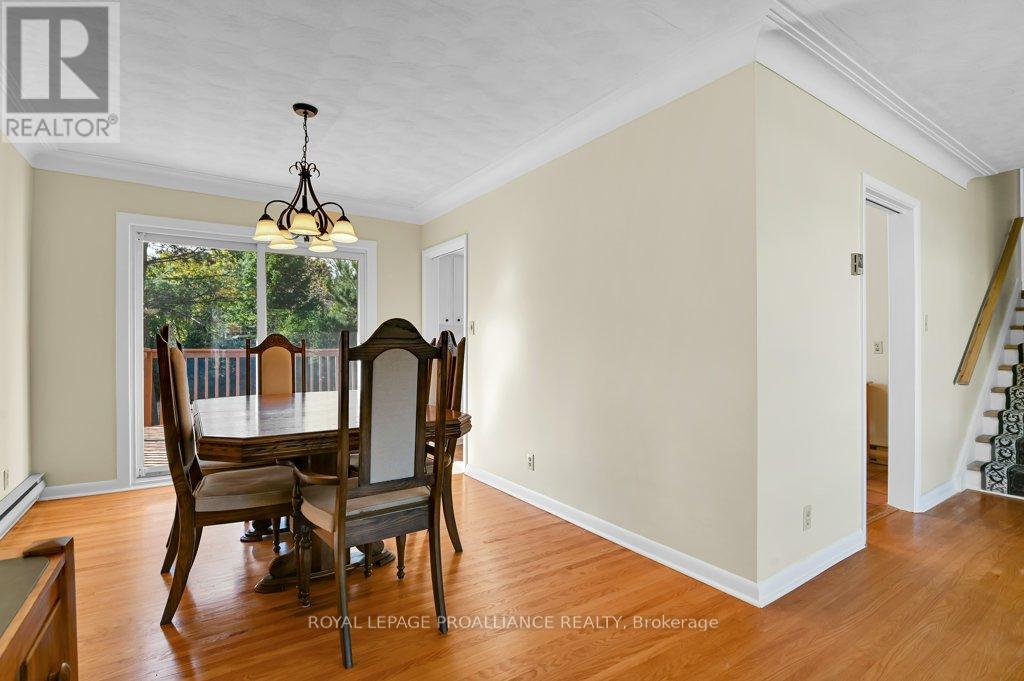 42 Davison Avenue, Brockville, Ontario  K6V 3C2 - Photo 17 - X12461519