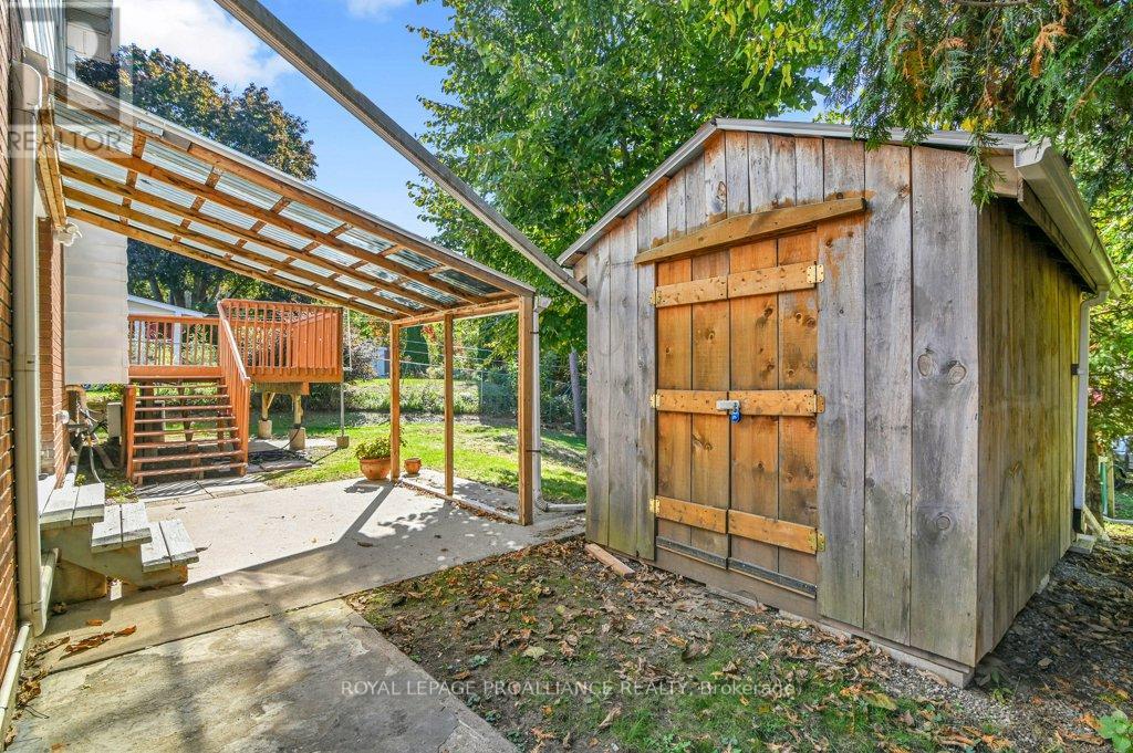 42 Davison Avenue, Brockville, Ontario  K6V 3C2 - Photo 35 - X12461519