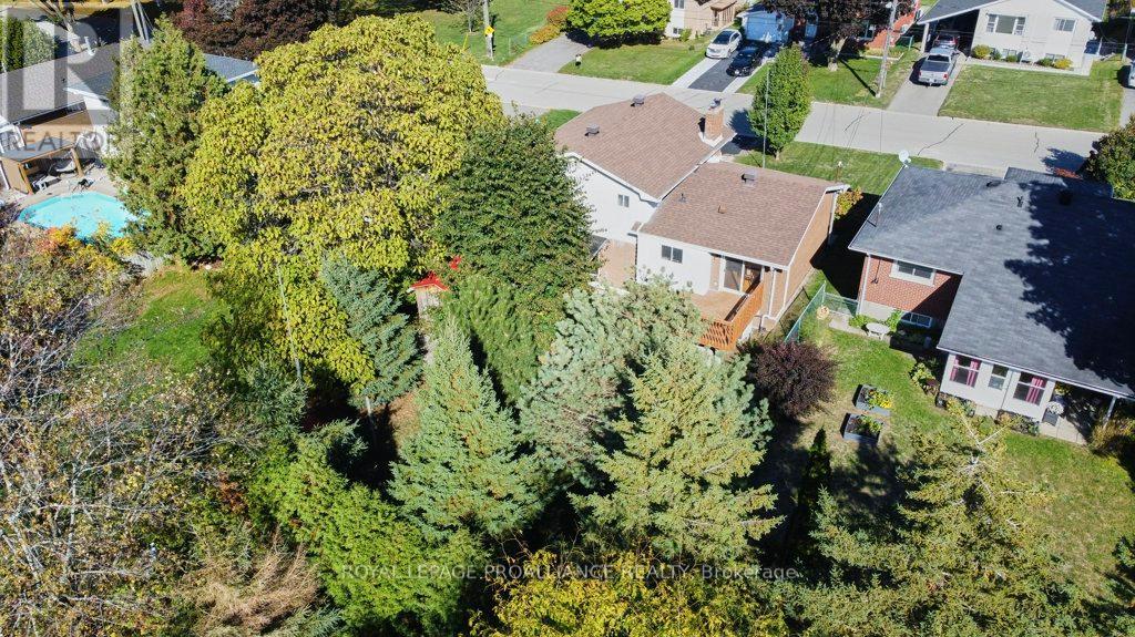 42 Davison Avenue, Brockville, Ontario  K6V 3C2 - Photo 40 - X12461519