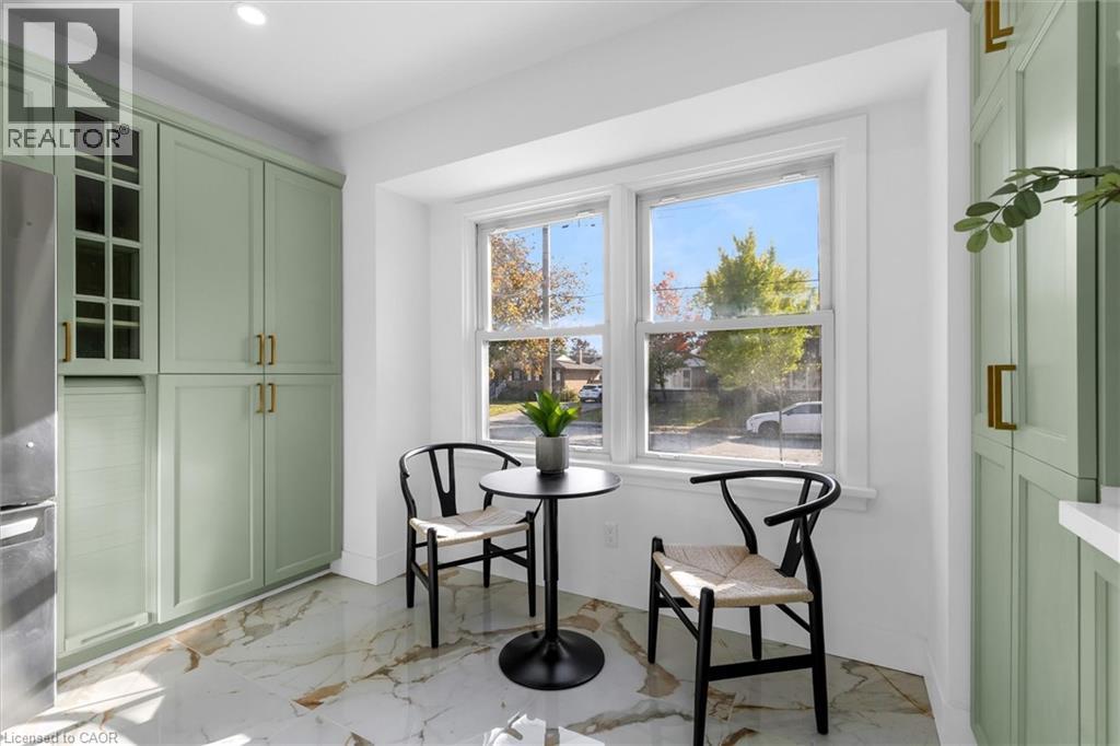 39 Grandfield Street, Hamilton, Ontario  L8T 2H1 - Photo 6 - 40796375