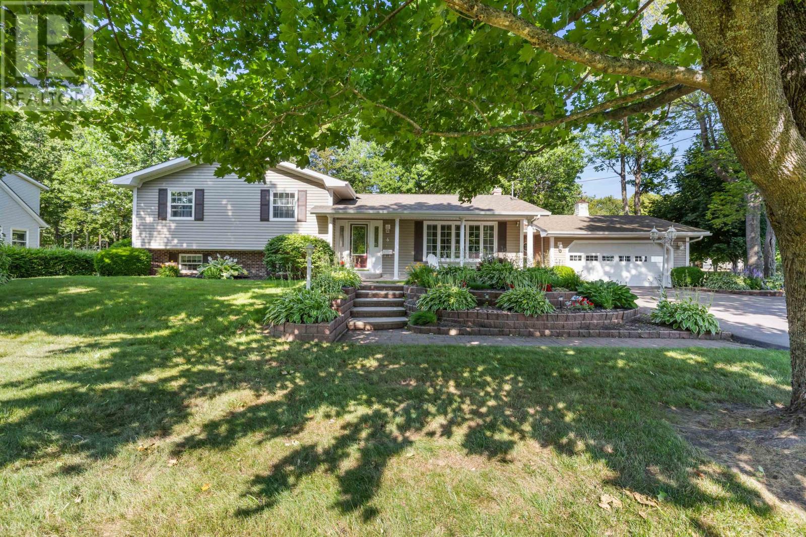 6 Maple Grove Avenue, Charlottetown, Prince Edward Island  C1E 1L5 - Photo 3 - 202600266